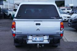 2013 Mitsubishi
Triton GLX