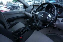 2013 Mitsubishi
Triton GLX