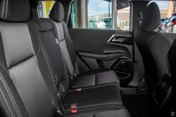 2025 Mitsubishi Outlander ES