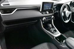 2024 Toyota RAV4 GXL