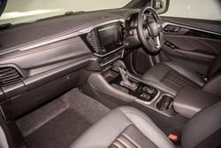 2025 Isuzu MU-X X-TERRAIN