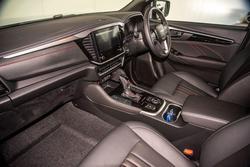 2025 Isuzu MU-X X-TERRAIN