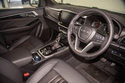 2025 Isuzu MU-X X-TERRAIN