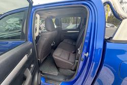 2023 Toyota Hilux SR5