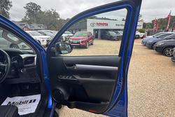 2023 Toyota Hilux SR5