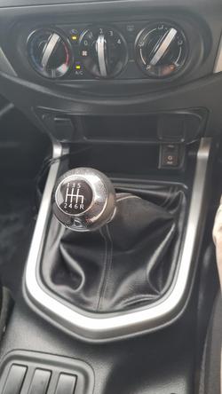 2019 Nissan Navara RX