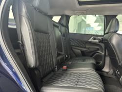 2022 Mitsubishi Outlander Exceed