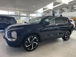 2022 Mitsubishi Outlander Exceed