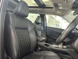 2022 Mitsubishi Outlander Exceed