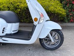 2025 Kymco LIKE 125 White