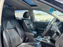 2016 Nissan Pathfinder ST-L