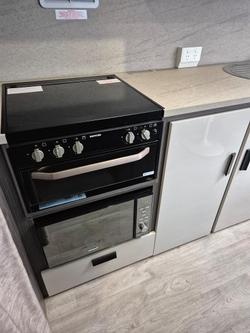 2021 Jayco Journey Outback Poptop Separate Toilet And Shower!