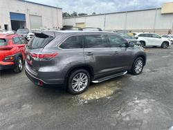 2014 TOYOTA
                KLUGER GRANDE (4x2)
