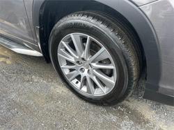 2014 TOYOTA
                KLUGER GRANDE (4x2)