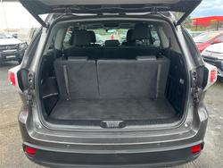 2014 TOYOTA
                KLUGER GRANDE (4x2)