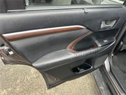 2014 TOYOTA
                KLUGER GRANDE (4x2)