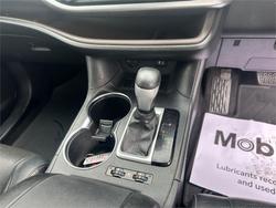 2014 TOYOTA
                KLUGER GRANDE (4x2)