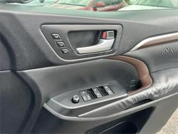 2014 TOYOTA
                KLUGER GRANDE (4x2)