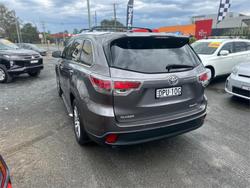 2014 TOYOTA
                KLUGER GRANDE (4x2)