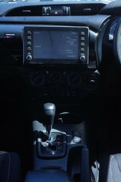 2021 Toyota Hilux SR