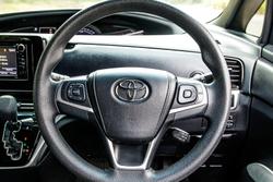 2017 Toyota Tarago GLi