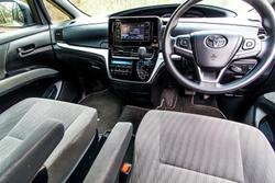 2017 Toyota Tarago GLi