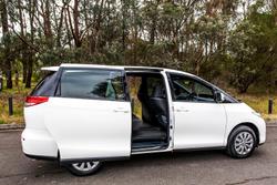 2017 Toyota Tarago GLi