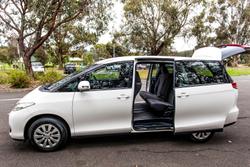 2017 Toyota Tarago GLi