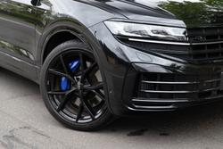 2024 Volkswagen Touareg R