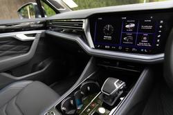 2024 Volkswagen Touareg R