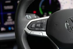 2024 Volkswagen Touareg R