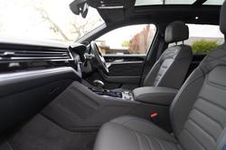 2024 Volkswagen Touareg R