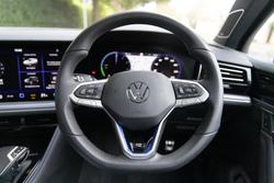 2024 Volkswagen Touareg R