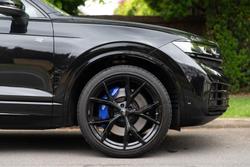 2024 Volkswagen Touareg R