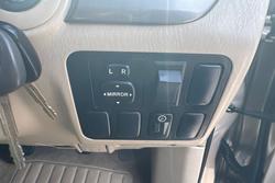 2004 Toyota
                Landcruiser GXL