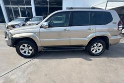 2004 Toyota
                Landcruiser Prado GXL