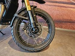 2025 Triumph Scrambler 400 XC Scrambler Grey