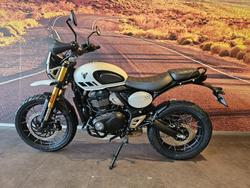 2025 Triumph Scrambler 400 XC Scrambler White
