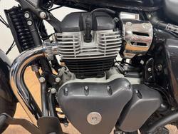 2023 Royal Enfield SUPER METEOR 650 Astral Black