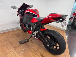 2017 Honda CBR1000RR (FIREBLADE) RED
