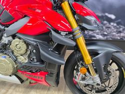 2023 DUCATI STREETFIGHTER V4 S RED