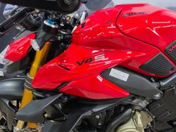 2023 DUCATI STREETFIGHTER V4 S RED