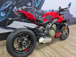2023 DUCATI STREETFIGHTER V4 S RED