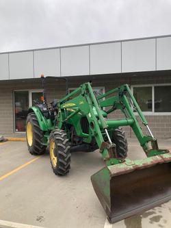 0 John Deere 5325 Rops Tractor & Bucket 67Hp 2556 Hours Green