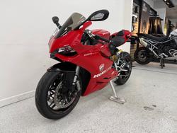 2015 DUCATI 899 PANIGALE Red