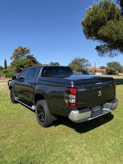 2022 Mitsubishi Triton GLX-R