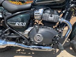 2024 Royal Enfield SUPER METEOR 650 Green