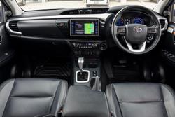 2019 Toyota Hilux SR5