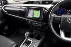 2019 Toyota Hilux SR5