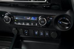 2019 Toyota Hilux SR5